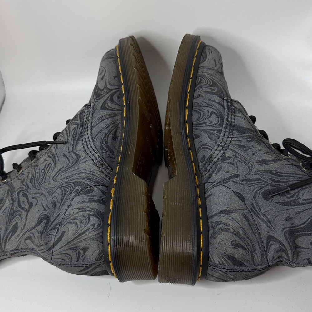 Dr. Martens 1460 Pascal Womens Size 7 Black and Gray Marble 8-Eye Lace-Up Boots - Picture 5 of 10